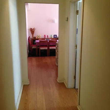 Apartamento No Largo Camoes *